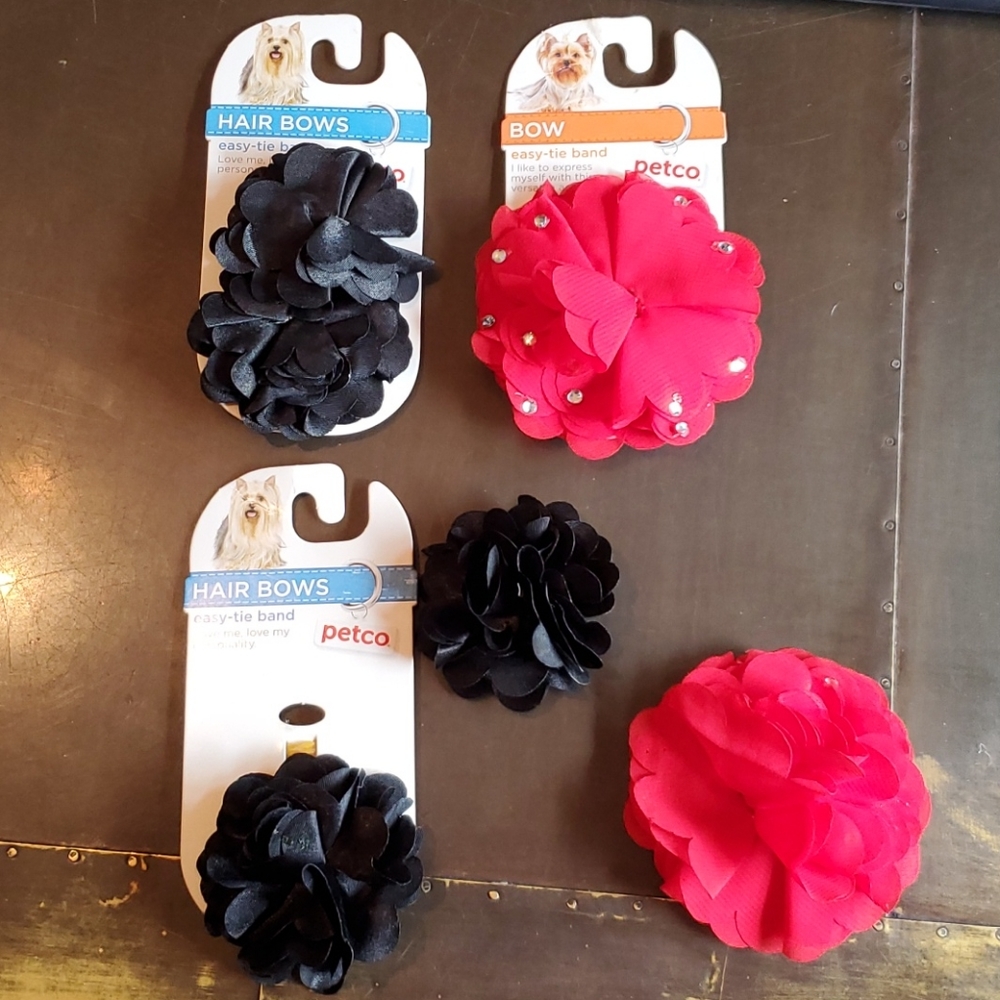 NEW** Dog hair bows Total of 6 bows. New / old stock